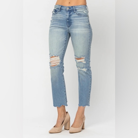 NWOT Judy Blue Tinted Wash Mid-Rise Cropped Straight Jeans 20W - Picture 2 of 14